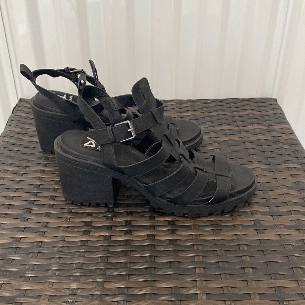 Dirty, laundry, sandals, fun, stuff, black, caged, chunky heels sandals